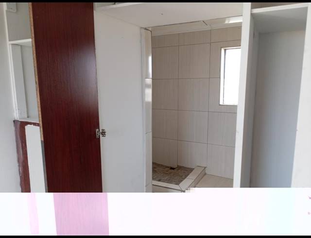 5 BEDROOM HOUSE FOR SALE IN PORTLANDS